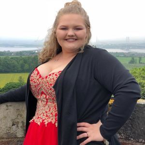 Meet your Posher, Kayla